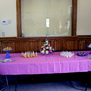 Bridal shower table