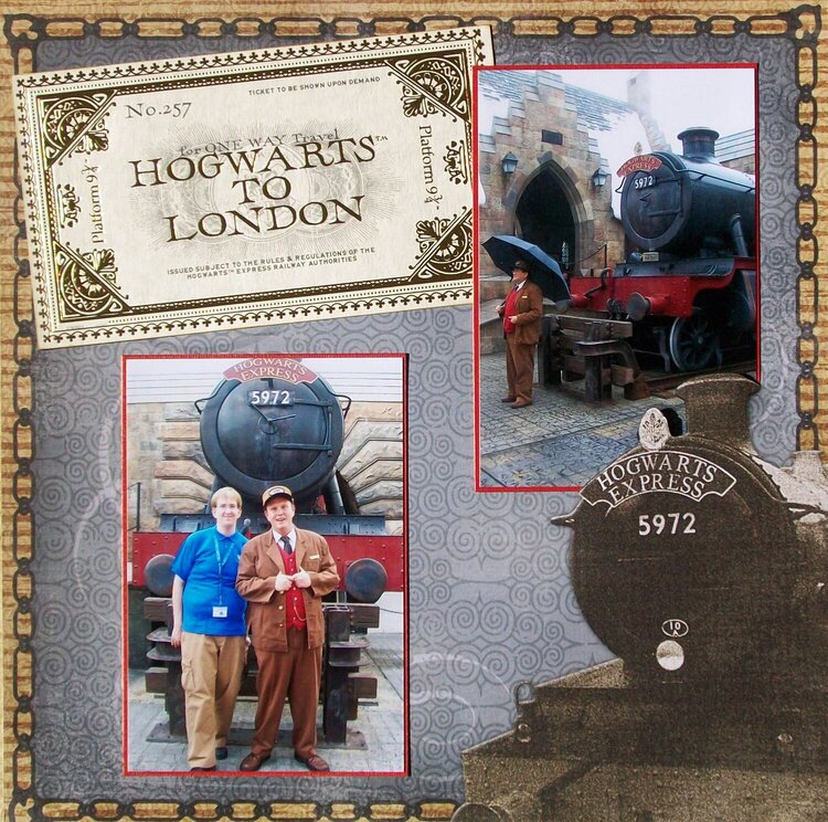 Wizarding World of Harry Potter - Hogsmeade Station (2)