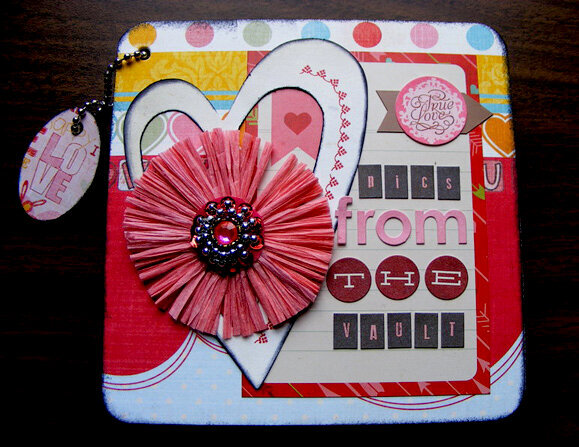 Valentine&#039;s Day Mini Scrapbook