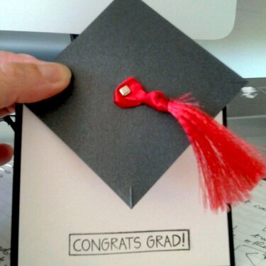 Graduation hat card, close