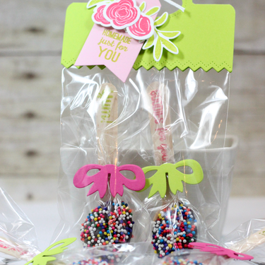 Avery Elle Treat Topper/Party Favor