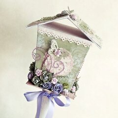 Spring birdhouse