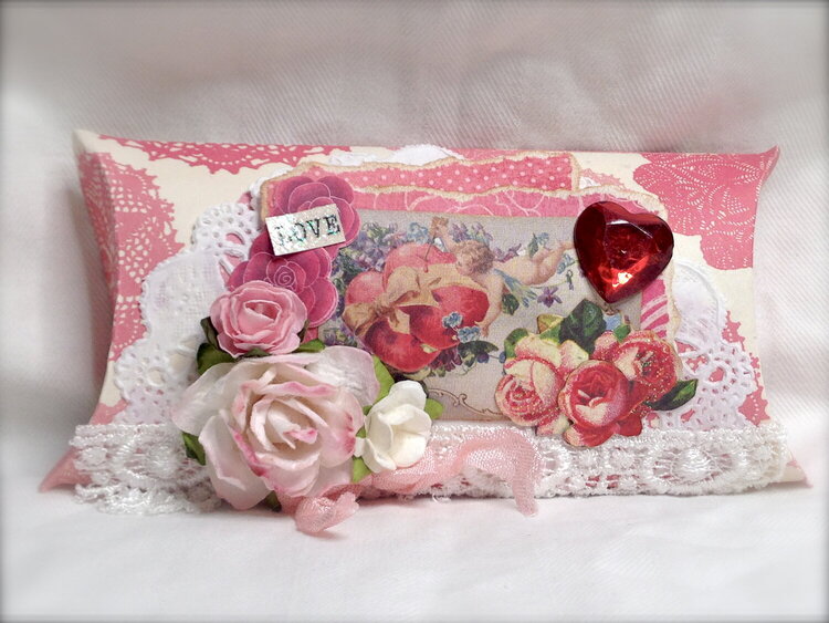 Shabby Chic Valentine&#039;s Pillow Box #3