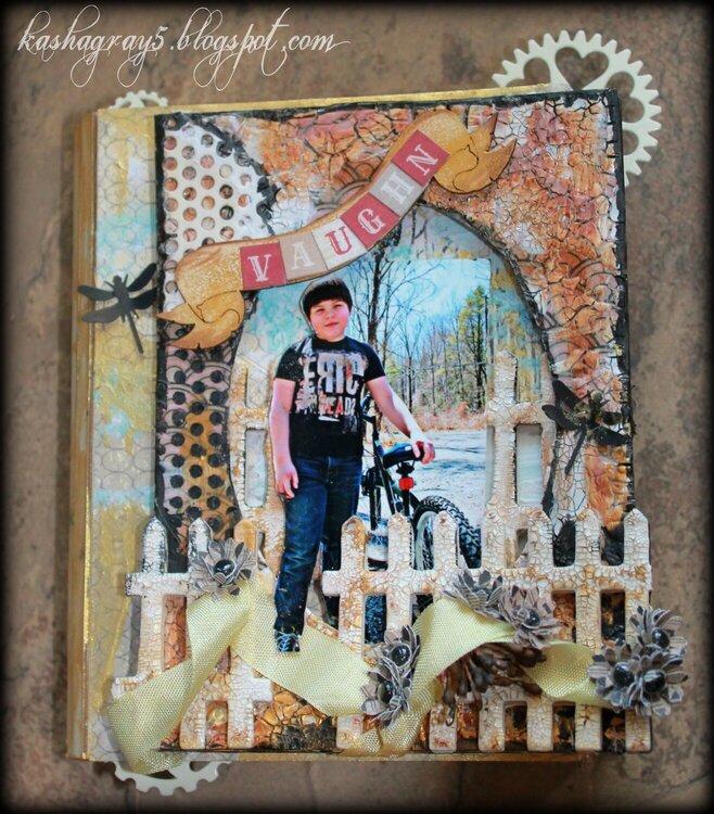 SCRAPS OF ELEGANCE - FLUTTER KIT - APRIL