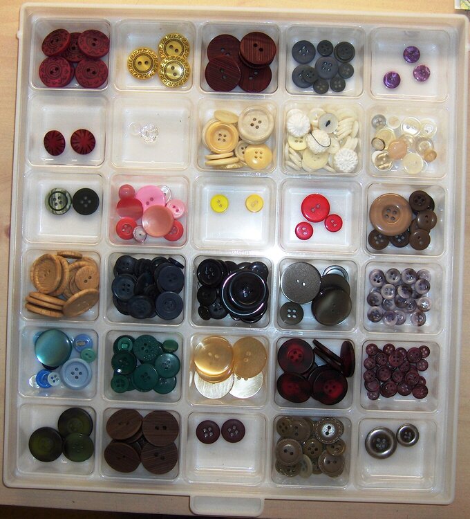 Embellishment organizer 1&quot; Insert in a 1&quot; drawer in a cube