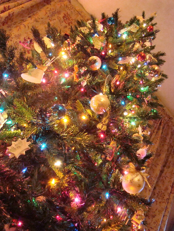 9. Christmas Tree {7 pts}