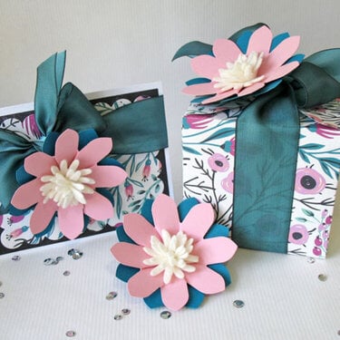 Floral Card &amp; Gift Box