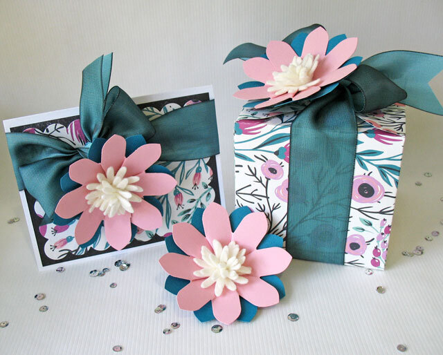 Floral Card &amp; Gift Box