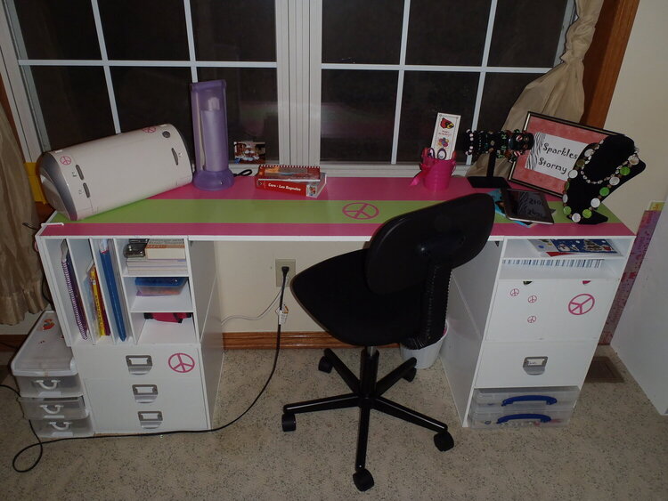 Last but not least Stormys new desk