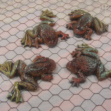sponge glazed ceramic frogs