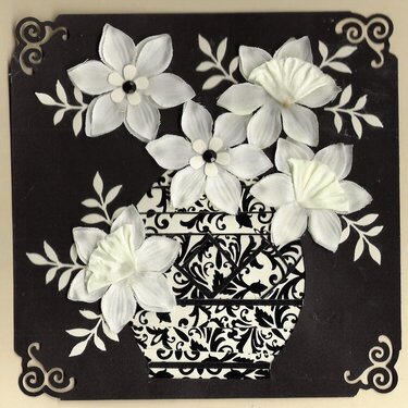 Black and white Iris folded Vase card.