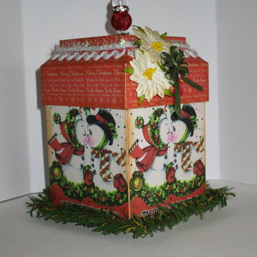 Christmas Kisses House/Box