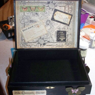 Inside of Bonnie&#039;s Cigar Box
