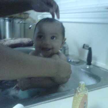 Who needs a tub? (for bathing baby in the sink)
