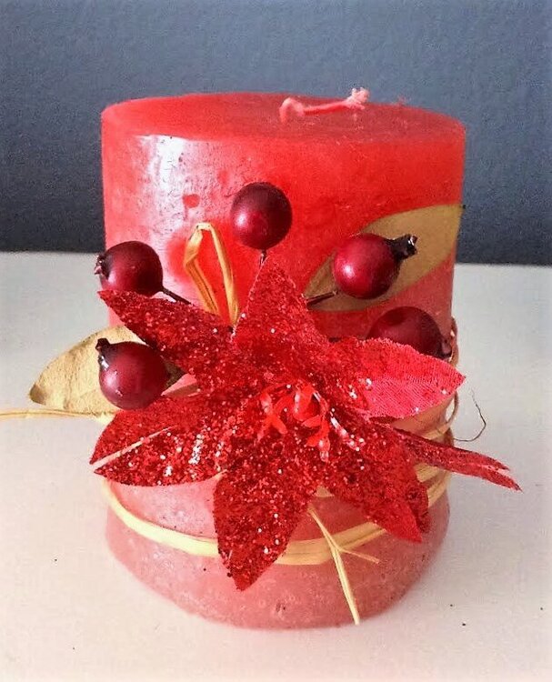 CHRISTMAS CANDLE 1