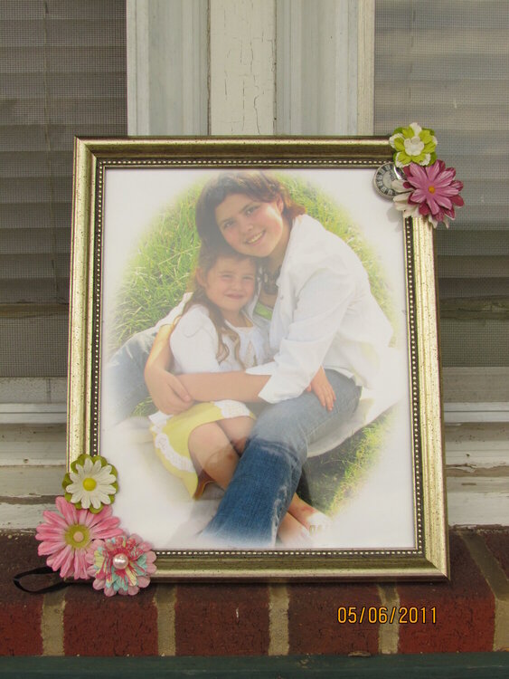 Altered Frame for my Sis for MDay...