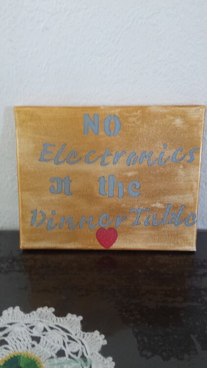 NO Electronics at the Dinner Table