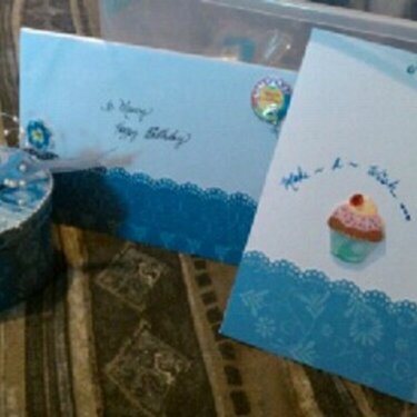 Gift box and matching card