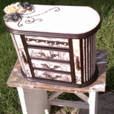 Ugly Old Jewelry Box Redux