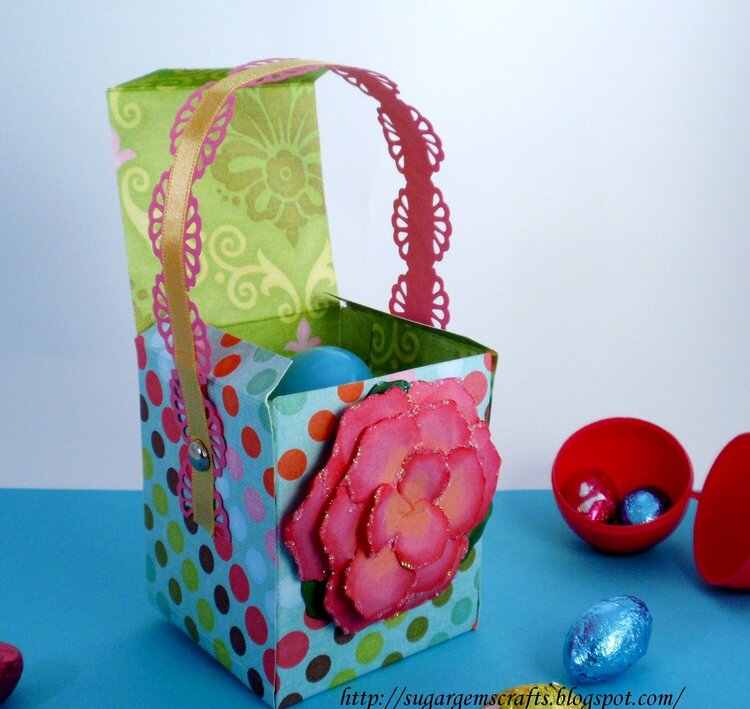 Mini Easter egg box with free tutorial