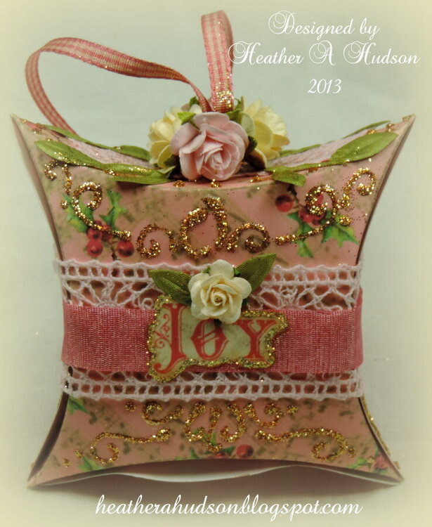Vintage Victorian Shabby Chic Pink Christmas Pillow Box Ornament