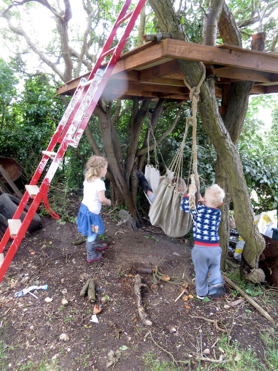 Kids under the treehouse!