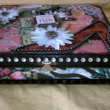DT Project - Pinup Cigar Box