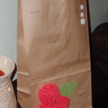 Gift bags, red flowers