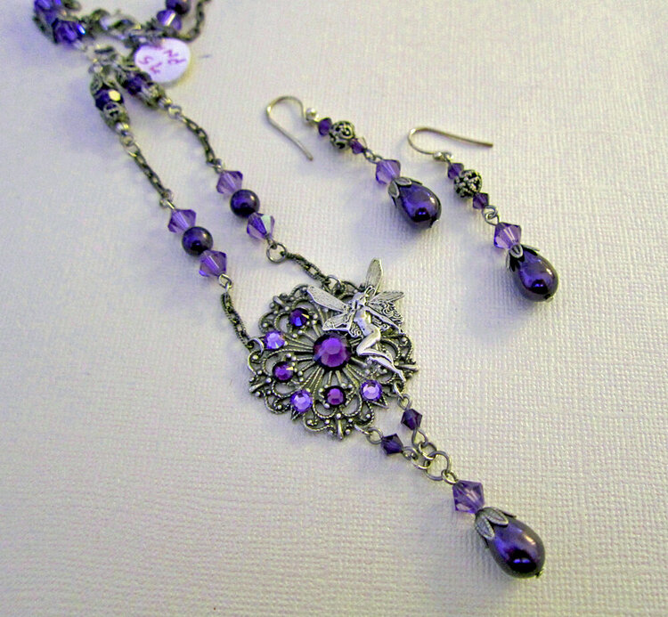 Vintage Inspired Antiqued Silver and Tanzanite Crystal Necklace Set