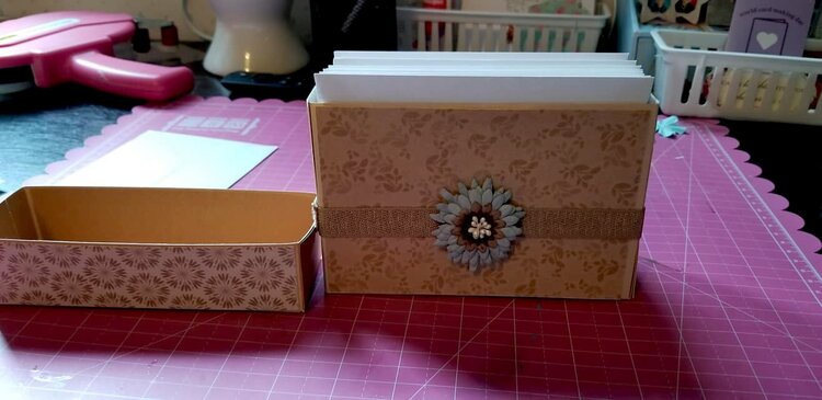Note cards with box