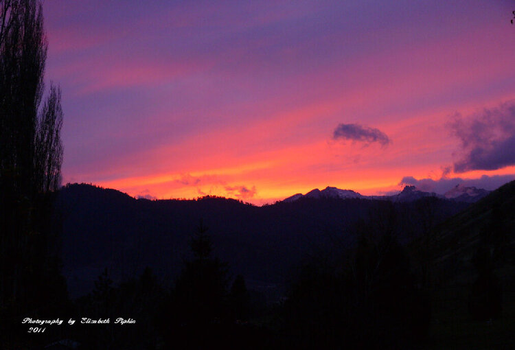 Sunset over the Cascades