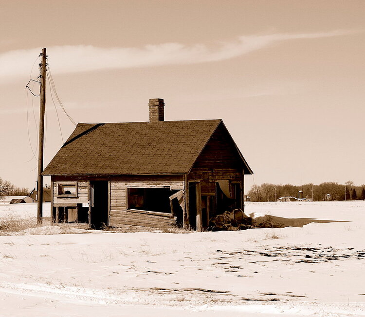 abandoned house--hwy 90