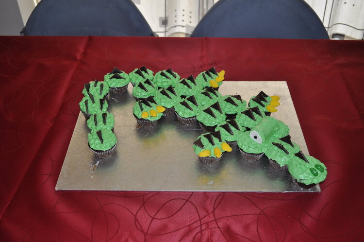 crocodile cake