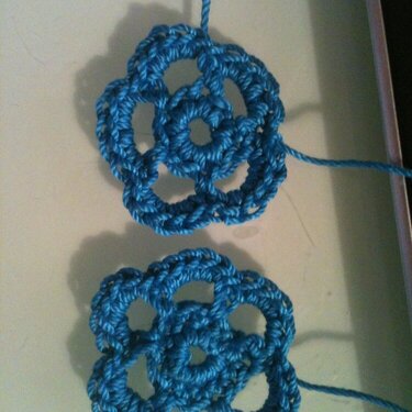 Thread crochet flowers for Toni&#039;s Flower Swap