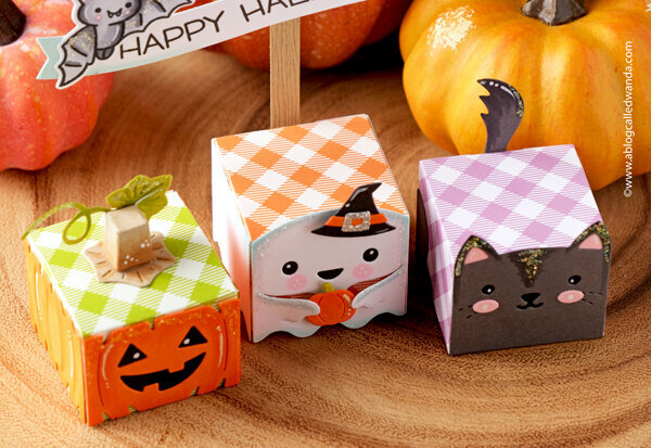 Tiny Treat Boxes for Halloween!