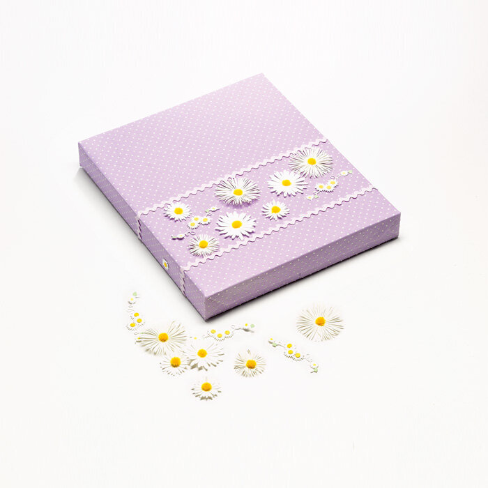 Mother&#039;s Day Daisy Gift Wrap Embellishment