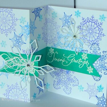 Christmas card with Z fold and continuous banner