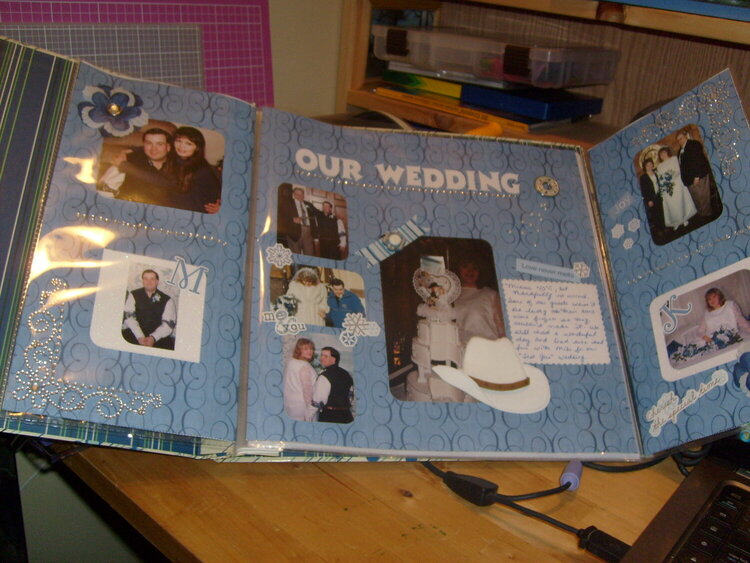 Tri-Fold Wedding Layout inside pages