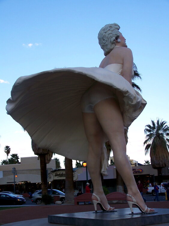 &quot;Forever Marilyn&quot; in Palm Springs, CA