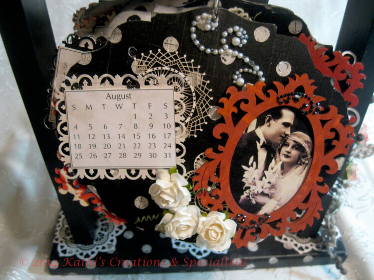 Standing 12 Month Vintage Romance Calendar