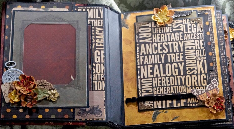 BoBunny Heritage Scrapbook Mini photo album