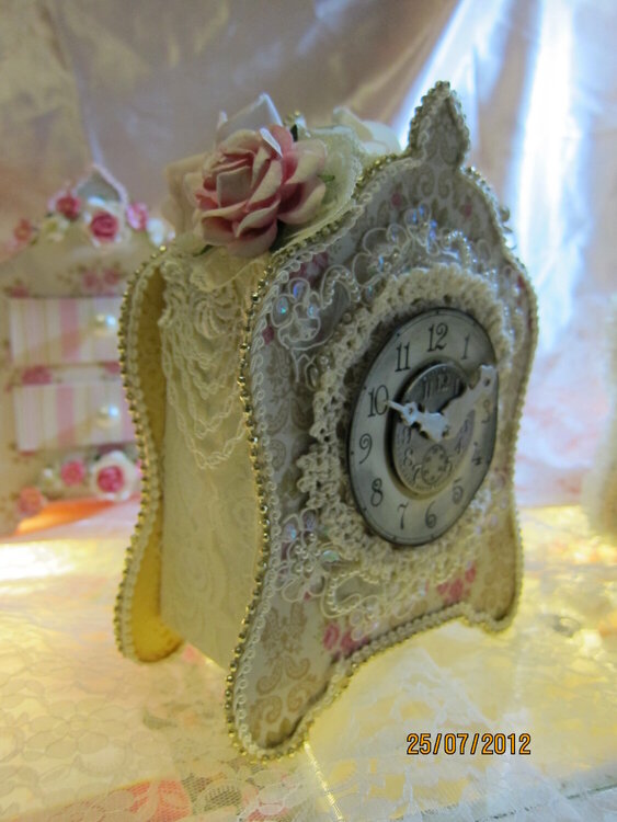 Clock tissue box