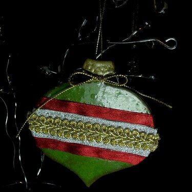 Christmas Ornament Swap with lil1010devil - Front of Paper Crafted Ornament