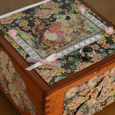 Lady's Box 1