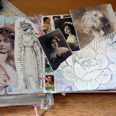pokets for full 4by 6 pictures,and for journaling,and beautiful lace.
