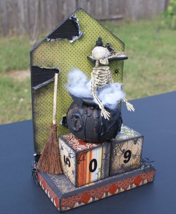Creepy Witch&#039;s Lair Halloween Countdown