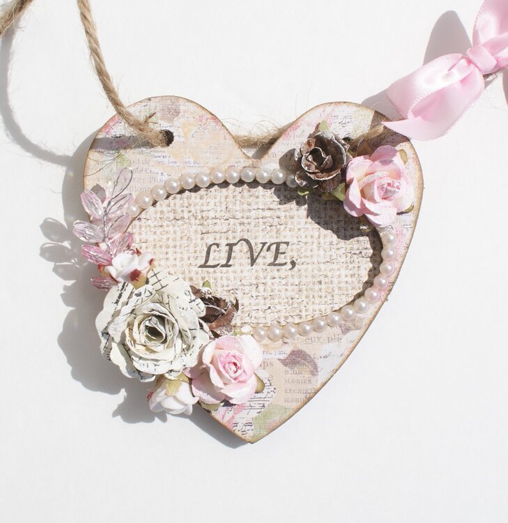 Shabby Chic Wood Heart Banner