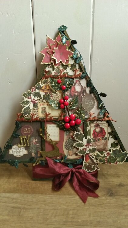 kaisercraft Christmas tree