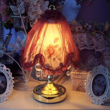 Romantic Victorian Rose Touch Lamp