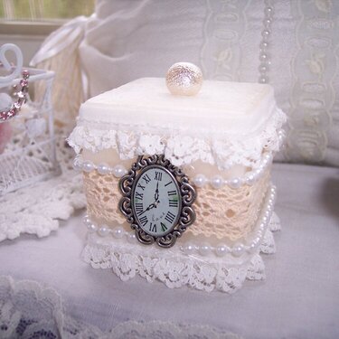 Shabby Chic**Altered Square Candle